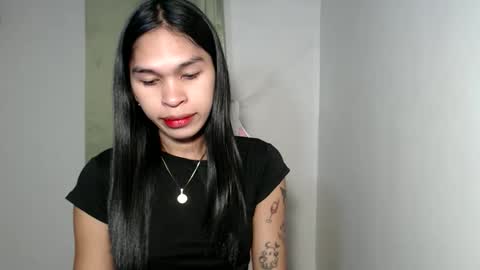 ursweet_zeviixx online show from 11/11/25, 09:20
