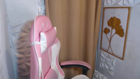 KITTY online show from 11/02/25, 06:10