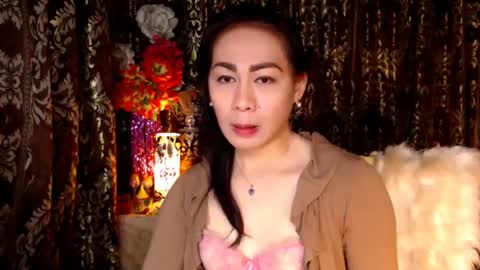 Snapshot of urtimelessbeauty chatting on 02/01/25, 09:29 Merca online show from 02/01/25, 09:29