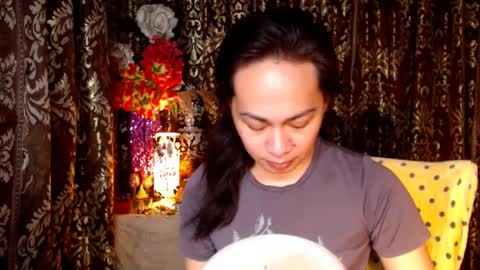 Snapshot of urtimelessbeauty chatting on 02/09/25, 09:06 Merca online show from 02/09/25, 09:06