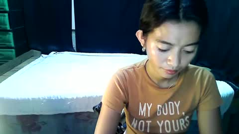 Snapshot of urtinypinay chatting on 01/09/25, 04:30 urtinypinay online show from 01/09/25, 04:30