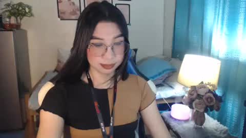 Ashley Kate Mateo Gray online show from 02/18/25, 10:38