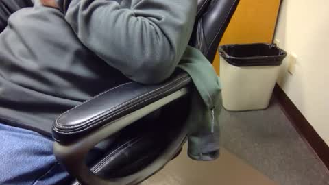 useemie online show from 11/17/25, 09:20