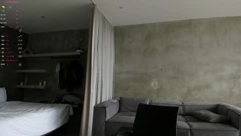 Eva online show from 10/20/25, 07:53