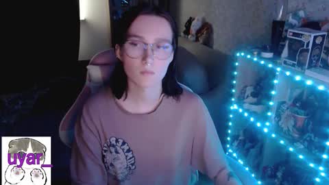 Snapshot of uyar_ chatting on 09/14/25, 02:38 Cara online show from 09/14/25, 02:38