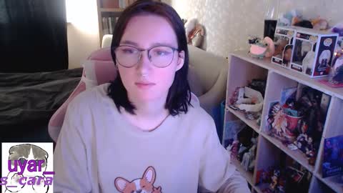Snapshot of uyar_ chatting on 09/22/25, 12:51 Cara online show from 09/22/25, 12:51