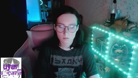 Cara online show from 11/08/25, 01:33