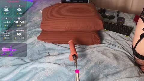 RoRo online show from 11/25/25, 02:39