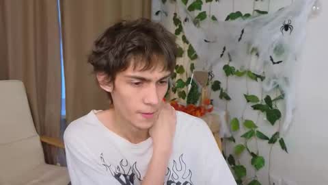 Valora online show from 10/29/25, 12:18