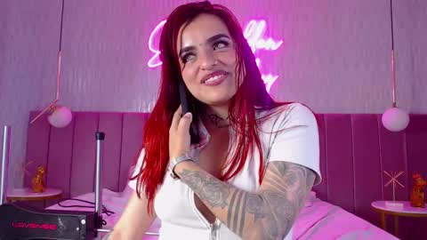 Snapshot of vaaleriee_miller_ chatting on 12/05/24, 11:18 valeriee miller online show from 12/05/24, 11:18