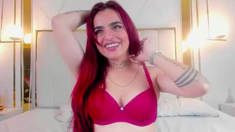 Snapshot of vaaleriee_miller_ chatting on 01/14/25, 10:34 valeriee miller online show from 01/14/25, 10:34