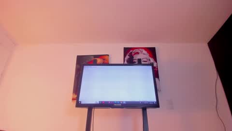 Snapshot of vahiolet_smith chatting on 03/08/25, 04:06 Vahiolet smith online show from 03/08/25, 04:06