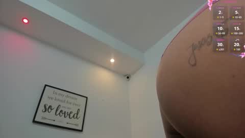 vainilla_heart online show from 10/21/25, 07:31