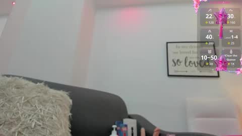 vainilla_heart online show from 10/22/25, 03:07