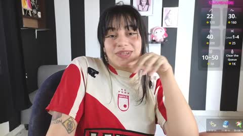 first of all... who are u online show from 01/10/25, 01:31