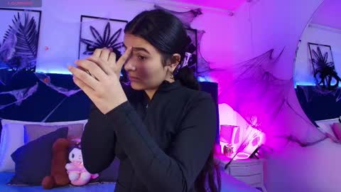 Snapshot of valeery_gomez chatting on 10/27/25, 08:02 Tifanny online show from 10/27/25, 08:02