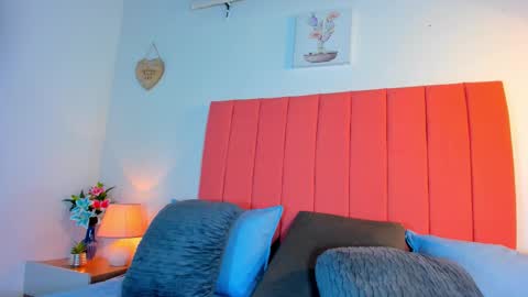 VALENTINA  3 online show from 10/20/25, 12:05