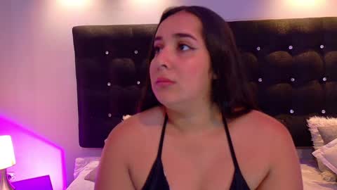 Valen Scott online show from 12/17/24, 03:17