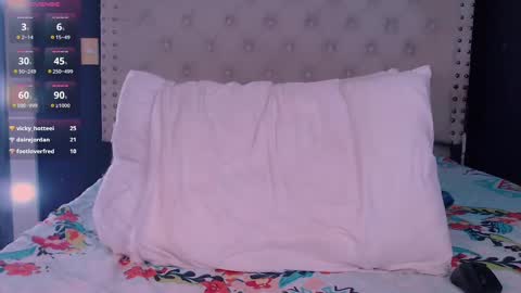 IG-valen mendoza99  twitter valenthompson99 online show from 02/11/25, 01:20