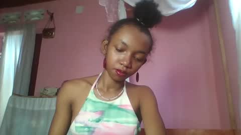Snapshot of valencia302364 chatting on 02/19/25, 11:17 valencia302364 online show from 02/19/25, 11:17
