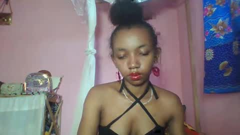Snapshot of valencia302364 chatting on 02/27/25, 10:48 valencia302364 online show from 02/27/25, 10:48