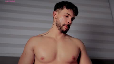 valenthinoking online show from 11/17/25, 03:23