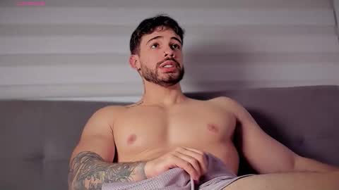 valenthinoking online show from 11/26/25, 02:23