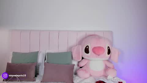 Valentina Torres online show from 10/20/25, 02:39