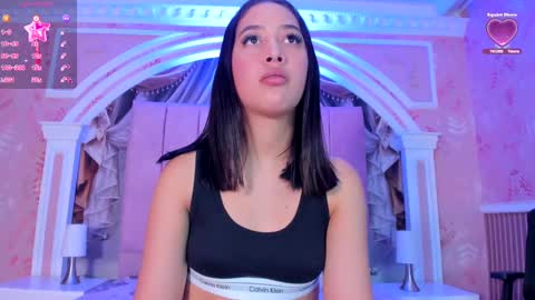 Snapshot of valentina_cortes72 chatting on 02/21/25, 02:38 Valentina online show from 02/21/25, 02:38