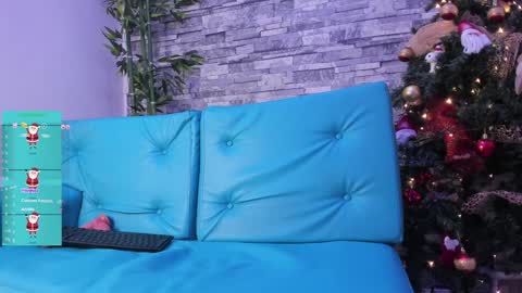Snapshot of valentina_greco chatting on 12/14/24, 12:11 Valentina online show from 12/14/24, 12:11