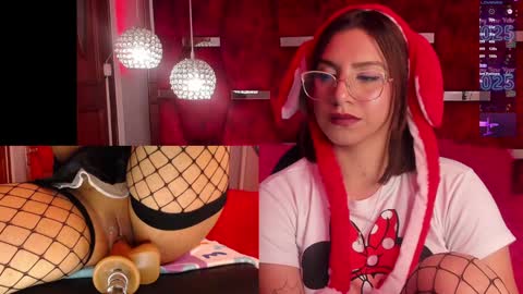 Snapshot of valentina_greco chatting on 01/04/25, 01:42 Valentina online show from 01/04/25, 01:42