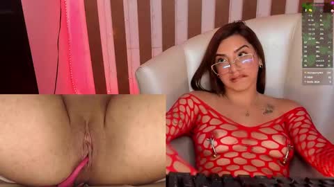 Snapshot of valentina_greco chatting on 03/06/25, 04:49 Valentina online show from 03/06/25, 04:49