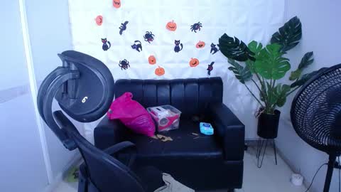 Valentina  online show from 10/06/25, 10:29