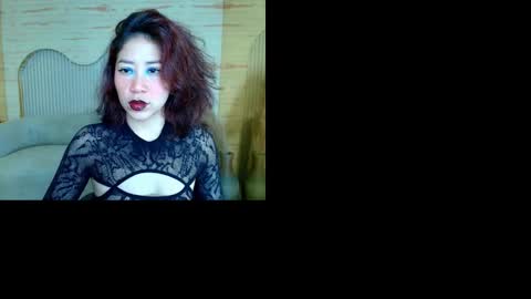 Snapshot of valentina_r_ chatting on 10/21/25, 03:29 Valentina online show from 10/21/25, 03:29