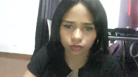 Snapshot of valentinahot_55 chatting on 10/21/25, 02:34 valentinahot_55 online show from 10/21/25, 02:34