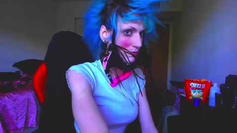 Tina Bates online show from 09/15/25, 12:38