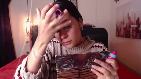 Snapshot of valentini_villa chatting on 09/15/25, 01:44 V A L E N T I N I online show from 09/15/25, 01:44