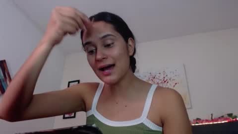 V A L E N T I N I online show from 10/24/25, 08:16