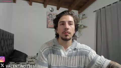 valentino online show from 10/20/25, 01:28