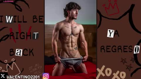 valentino online show from 11/22/25, 11:48