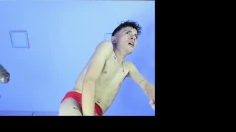 Valentino online show from 11/23/25, 06:02