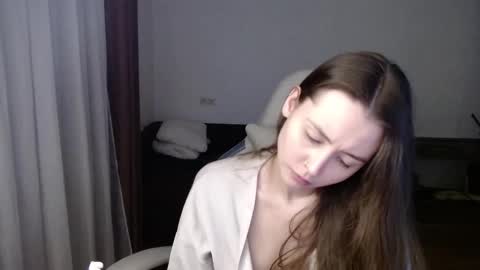 Snapshot of valents_cherry chatting on 02/12/25, 06:30 Valentina online show from 02/12/25, 06:30