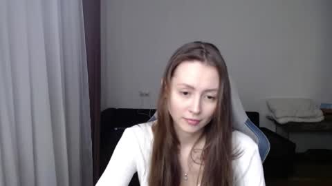 Snapshot of valents_cherry chatting on 03/01/25, 06:00 Valentina online show from 03/01/25, 06:00