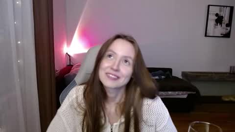 Snapshot of valents_cherry chatting on 09/15/25, 04:40 Valentina online show from 09/15/25, 04:40