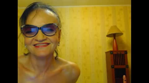 Snapshot of valenttijm3851 chatting on 03/05/25, 11:27 valentijm online show from 03/05/25, 11:27
