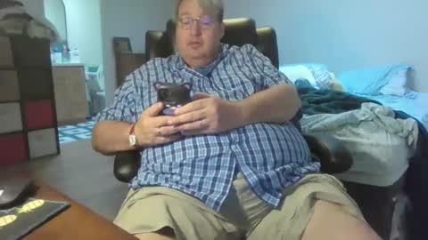 Snapshot of valenwren chatting on 09/23/25, 06:00 Wren V. online show from 09/23/25, 06:00