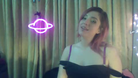 Snapshot of valeri_cove chatting on 12/19/24, 09:18 Valeri Cove online show from 12/19/24, 09:18