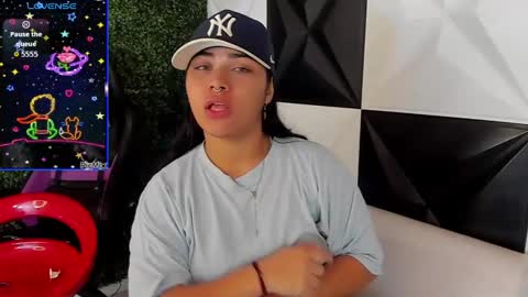 valeri_harpers4 online show from 10/11/25, 04:55