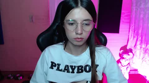 Snapshot of valeria_mendozza chatting on 01/09/25, 04:41 online show from 01/09/25, 04:41