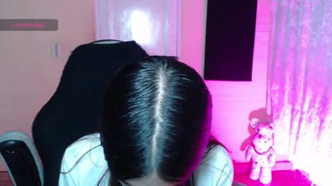 Snapshot of valeria_mendozza chatting on 01/16/25, 12:02 online show from 01/16/25, 12:02